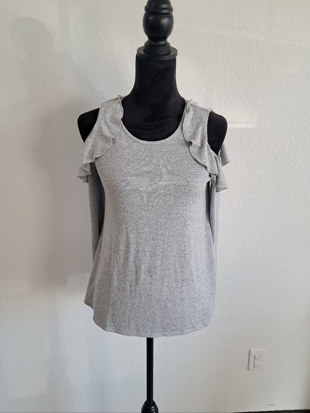 Art Class Girls XL Heathered Gray Cold Shoulder Ruffles Long Sleeve Kidcore